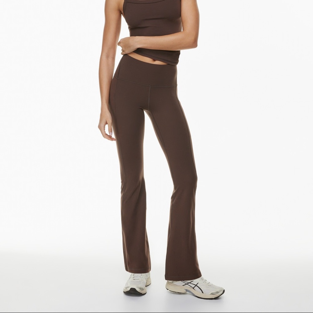 ARITZIA TNA atmosphere high rise flare leggings in RICH MOCHA BROWN XXS NWOT